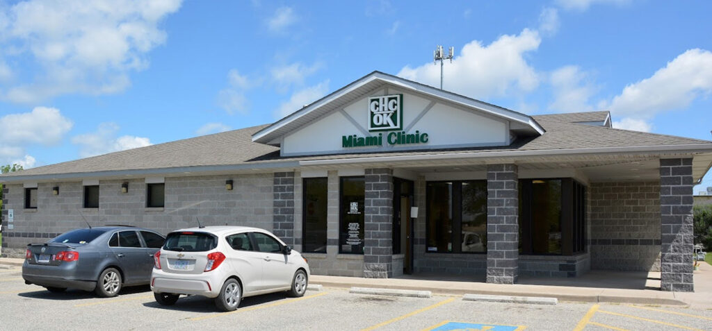 front exterior of CHC/OK Miami clinic